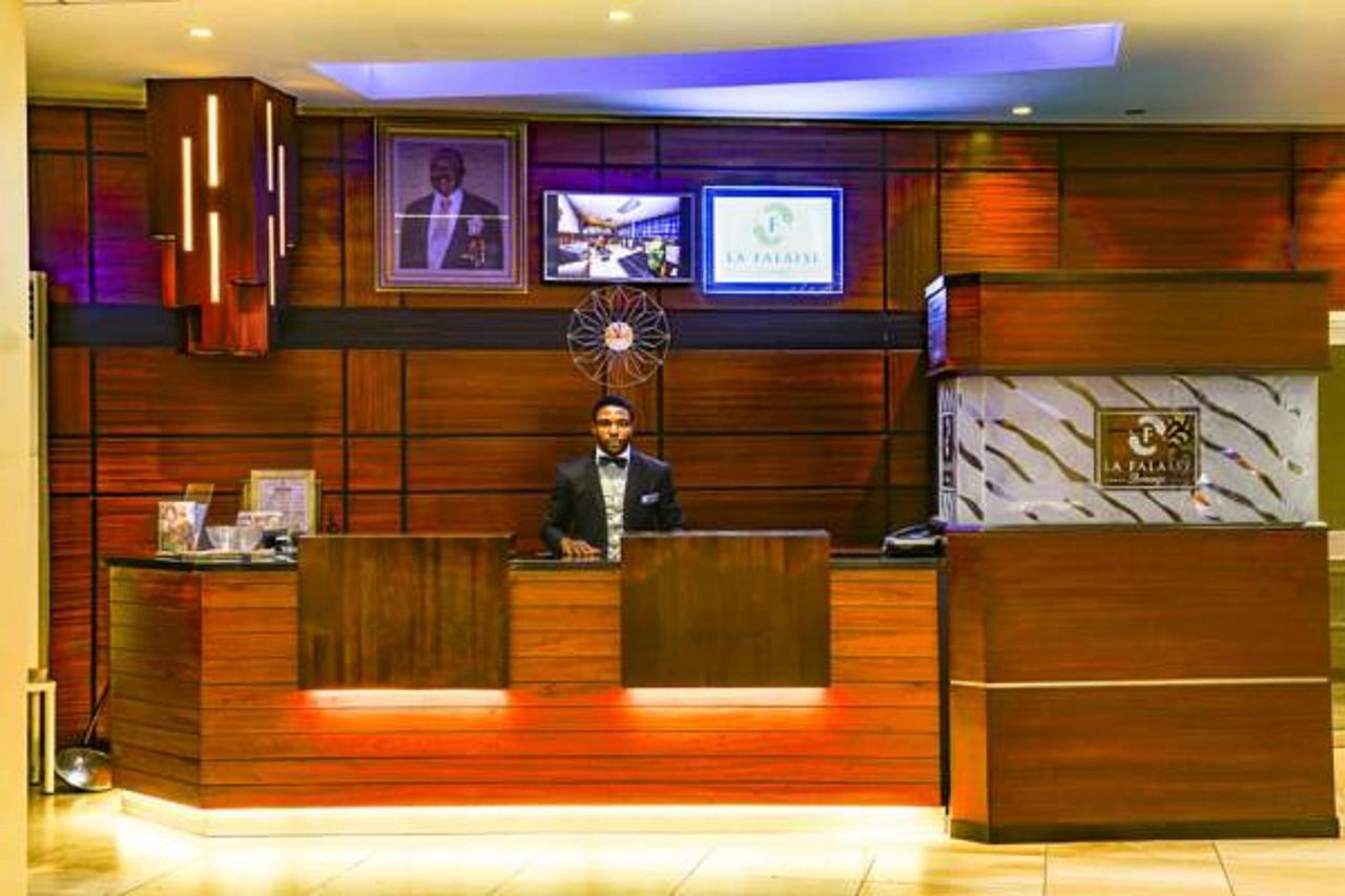 Hotel La Falaise Bonanjo ドゥアラ エクステリア 写真