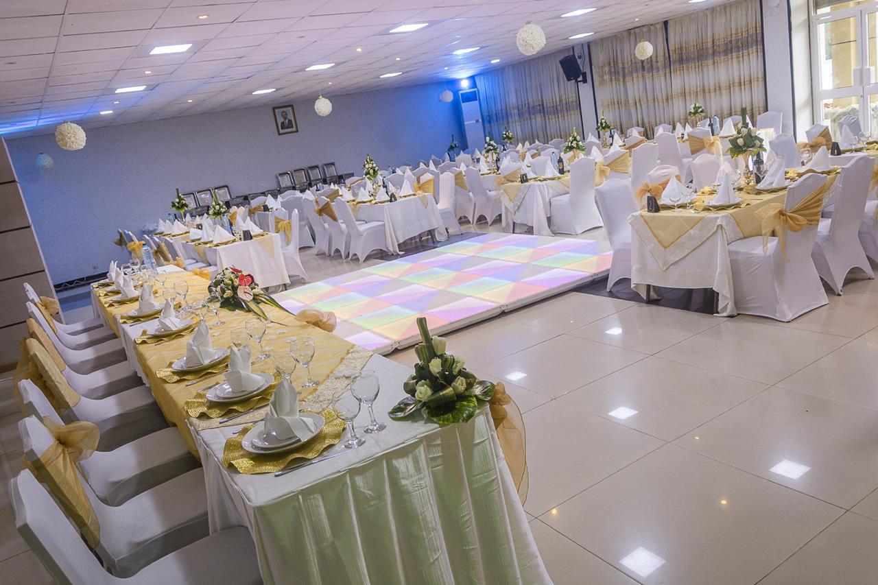 Hotel La Falaise Bonanjo ドゥアラ エクステリア 写真